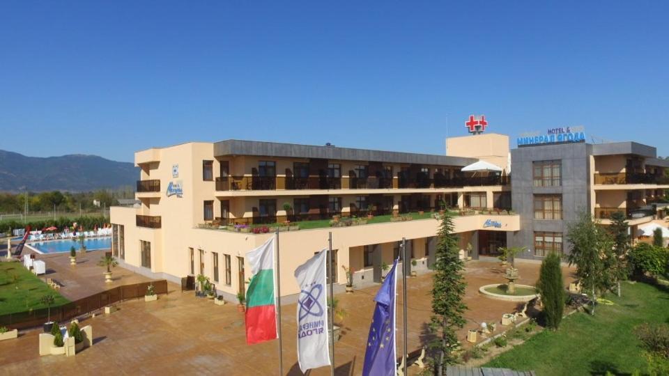 Balneo And Spa Complex Mineral Yagoda Esterno foto